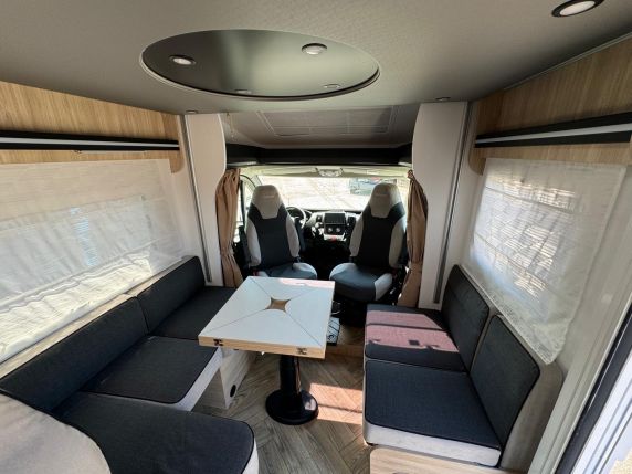 Autocaravana perfilada ideal para familias