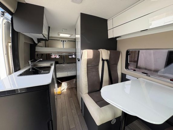 Camper para 4 personas con literas